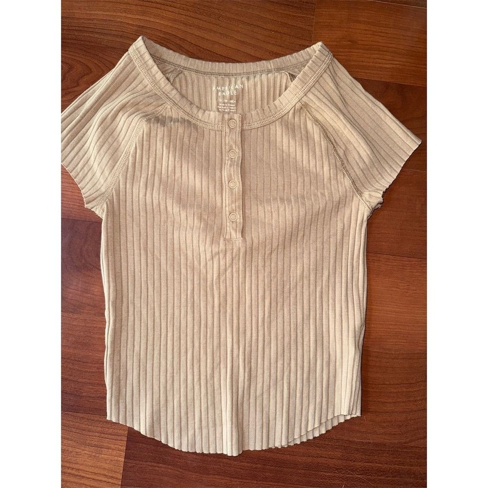 American Eagle Women's XS Brown Ribbed Henley S/S Top Casual crop baby T Sweeney